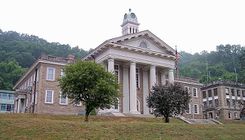 Wyoing County, West Virginia Courthouse.JPG