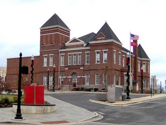 Warren County, Tennessee Courthouse.JPG