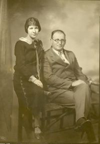 Hazel Mary Thew(1900) and Walter John Haselton (1893)(married 1927).jpg