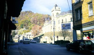 McDowell County, West Virginia Courthouse.JPG