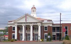 Sullivan County Tennessee courthouse.jpg