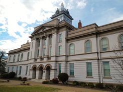 Cleburne County Alabama Courthouse.jpg